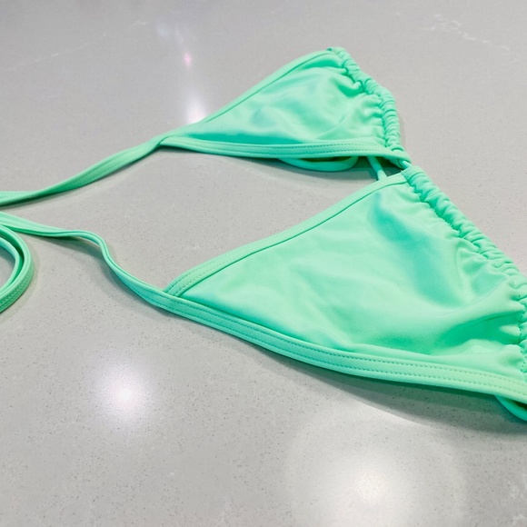 NEW Victoria's Secret Bikini Set, Size Medium - Picture 3 of 10